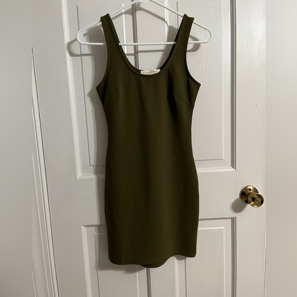 Dress - Picture 1 of 2